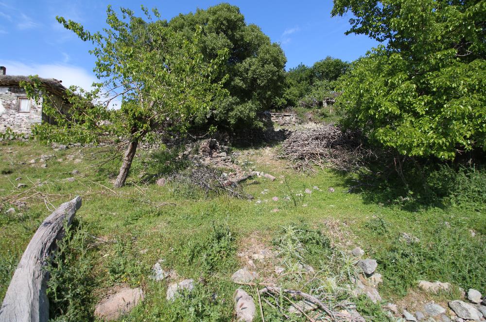 Burhaniye Kuyucak Köyünde Deniz Manzaralı Konut İmarlı Arsa
