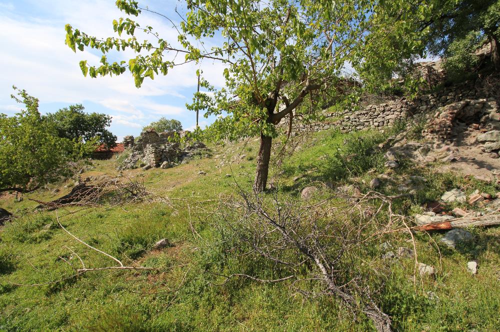 Burhaniye Kuyucak Köyünde Deniz Manzaralı Konut İmarlı Arsa