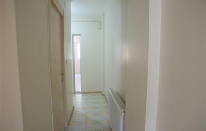 TÜLAY ÖZKÖK'TEN MODA YENİLENMİŞ ARA KAT KİRALIK DAİRE