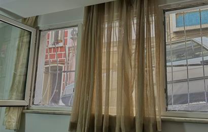 TAKSİME 10 DK MESAFEDE FULL EŞYALI AİRBNB RUHSATLI SATILIK DAİRE