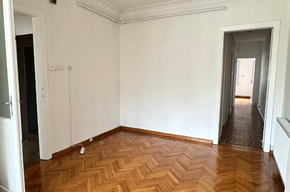 KURTULUŞ DERİCİLER SOKAKTA 2,5+1 KİRALIK DAİRE