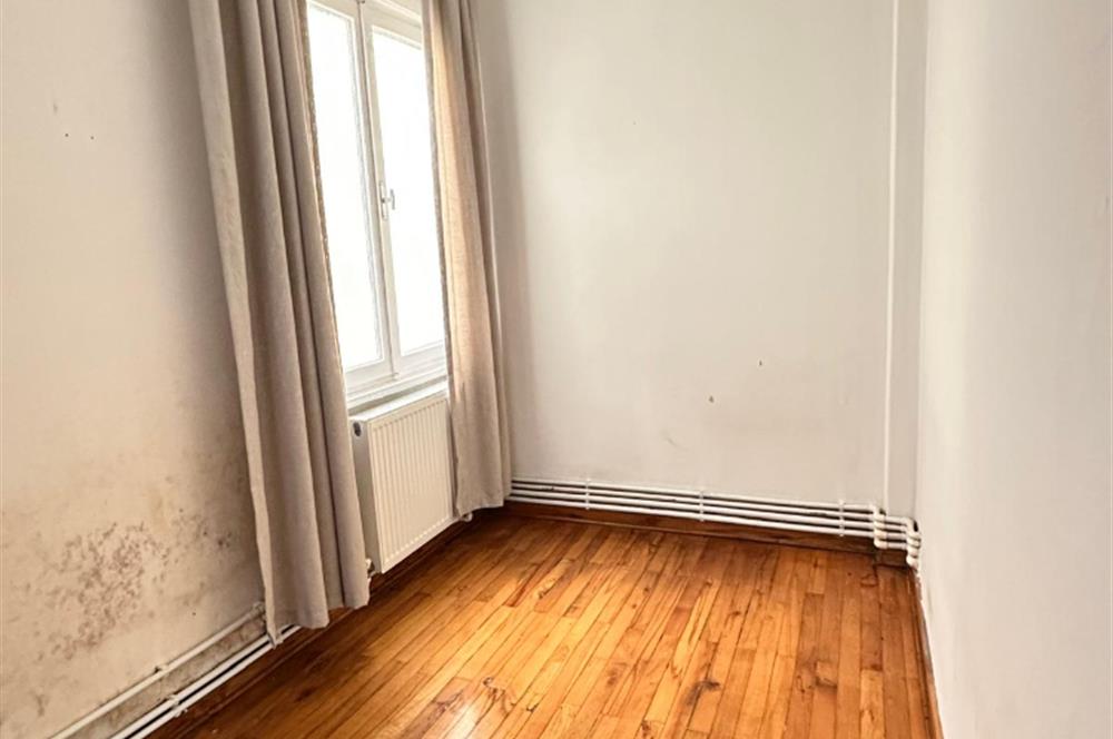 KURTULUŞ DERİCİLER SOKAKTA 2,5+1 KİRALIK DAİRE