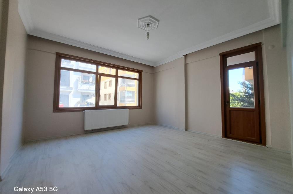 İdealtepe'de Metroya 5 Dk ,Geniş Cepheli Kiralık 3+1 Daire