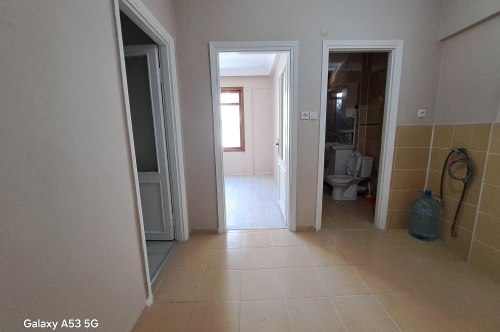 İdealtepe'de Metroya 5 Dk ,Geniş Cepheli Kiralık 3+1 Daire
