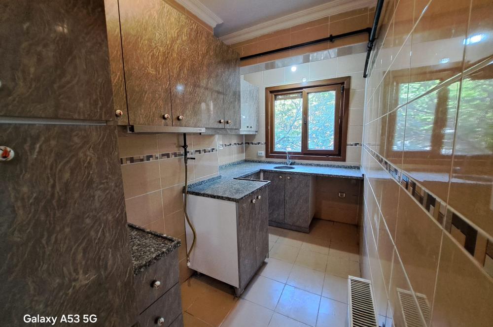 İdealtepe'de Metroya 5 Dk ,Geniş Cepheli Kiralık 3+1 Daire