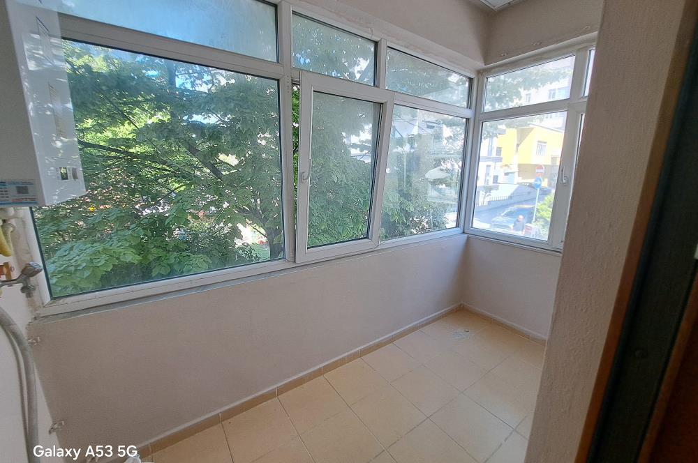 İdealtepe'de Metroya 5 Dk ,Geniş Cepheli Kiralık 3+1 Daire