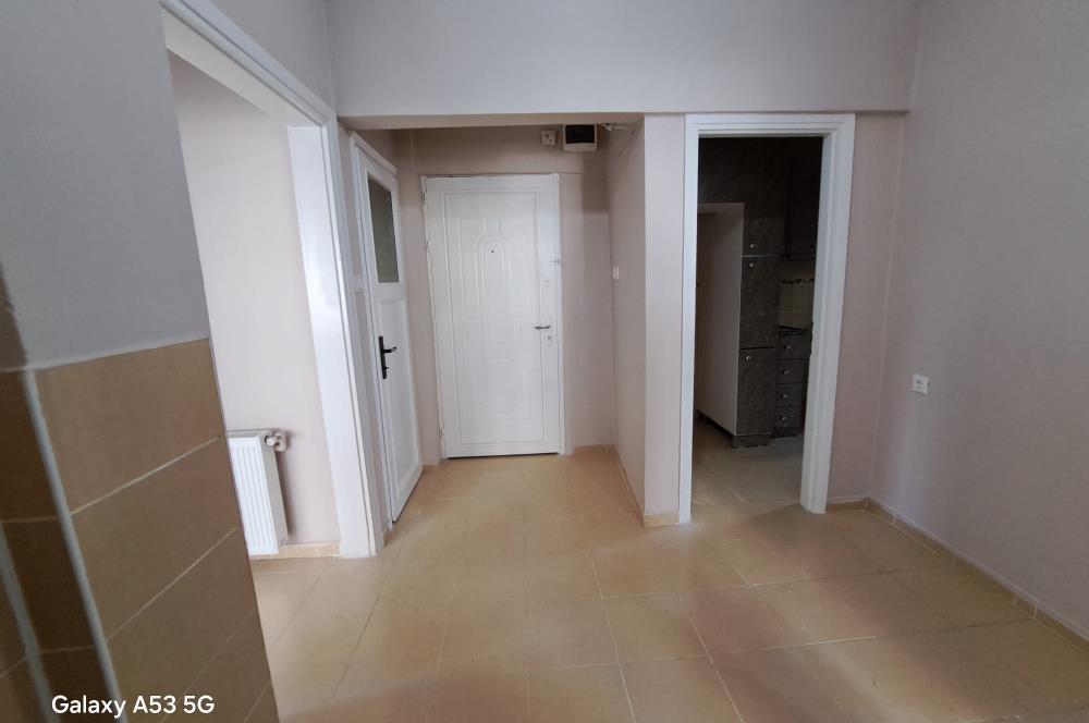 İdealtepe'de Metroya 5 Dk ,Geniş Cepheli Kiralık 3+1 Daire