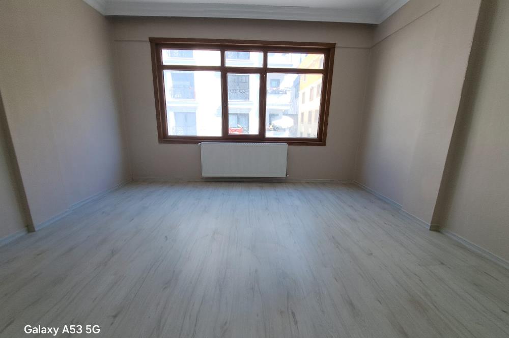 İdealtepe'de Metroya 5 Dk ,Geniş Cepheli Kiralık 3+1 Daire