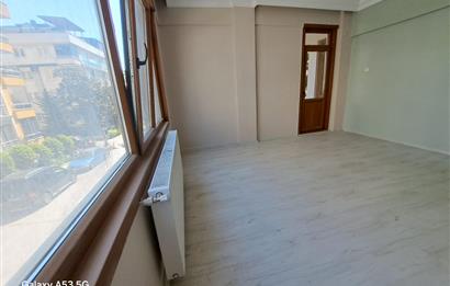 İdealtepe'de Metroya 5 Dk ,Geniş Cepheli Kiralık 3+1 Daire