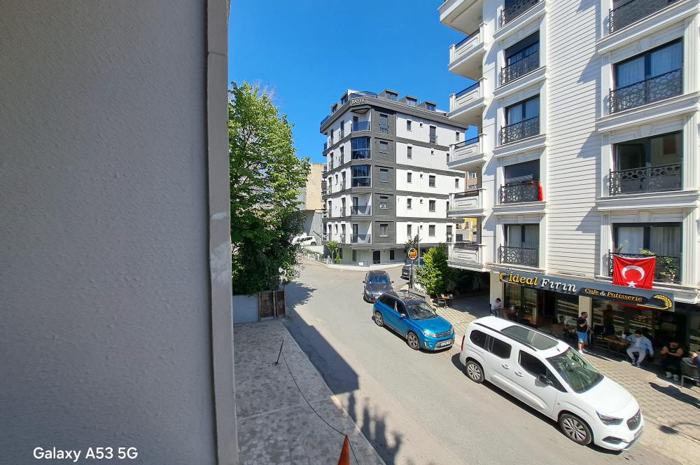 İdealtepe'de Metroya 5 Dk ,Geniş Cepheli Kiralık 3+1 Daire