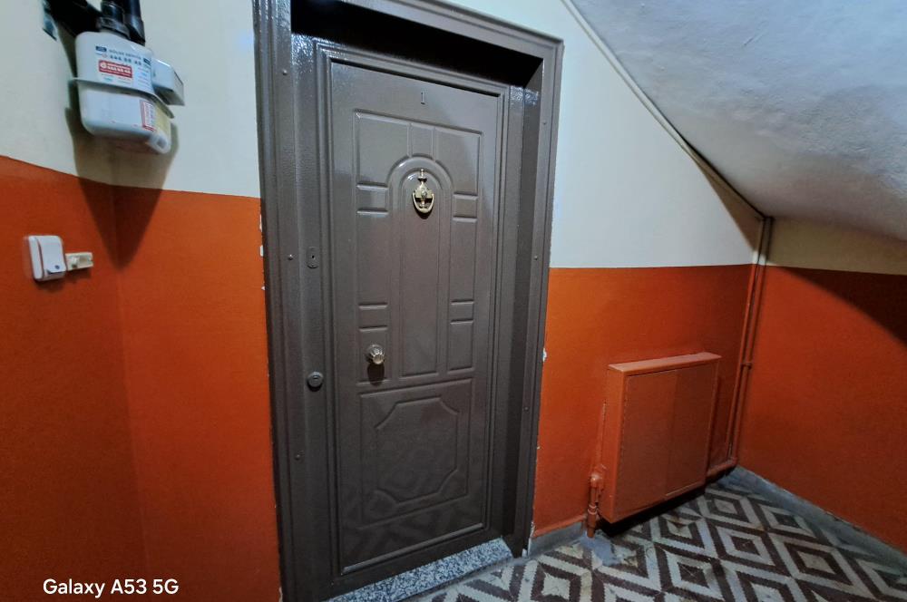 İdealtepe'de Metroya 5 Dk ,Geniş Cepheli Kiralık 3+1 Daire