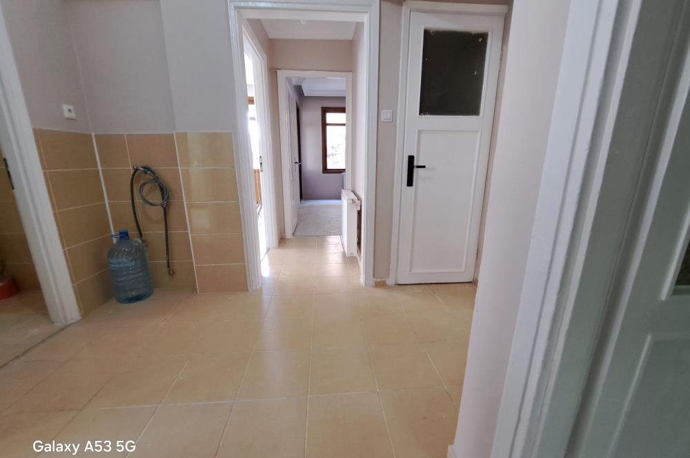 İdealtepe'de Metroya 5 Dk ,Geniş Cepheli Kiralık 3+1 Daire