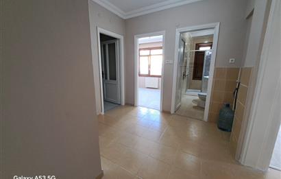 İdealtepe'de Metroya 5 Dk ,Geniş Cepheli Kiralık 3+1 Daire