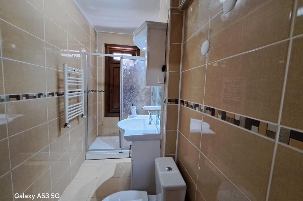İdealtepe'de Metroya 5 Dk ,Geniş Cepheli Kiralık 3+1 Daire