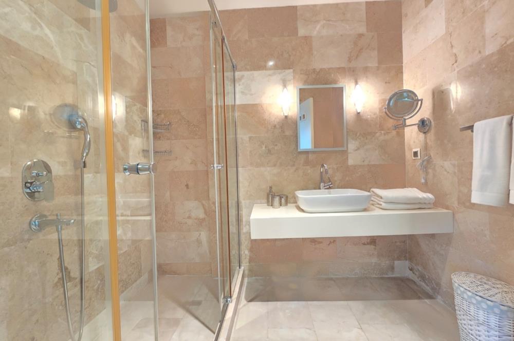Bodrum Türkbükü Chalet Azur Rezidans kiralık  4+1+1 müştemilatlı kiralik villa