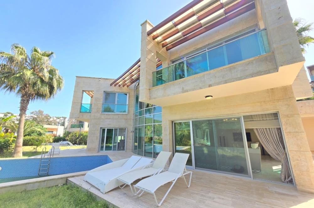 Bodrum Türkbükü Chalet Azur Rezidans kiralık  4+1+1 müştemilatlı kiralik villa