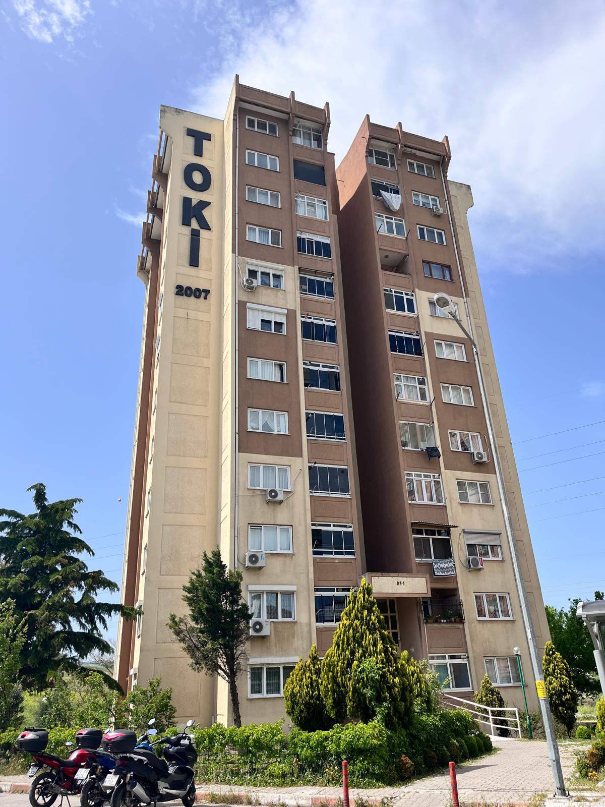 CENTURY 21 BAL 'DAN TOKİ 2.ETAP B1/1  BLOKDA 2+1 SATILIK DAİRE
