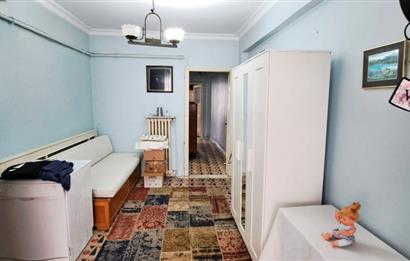 Üsküdar'da Merkezi Konumda, Cadde Üstü , Krediye Uygun Satılık!