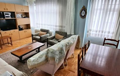 Üsküdar'da Merkezi Konumda, Cadde Üstü , Krediye Uygun Satılık!