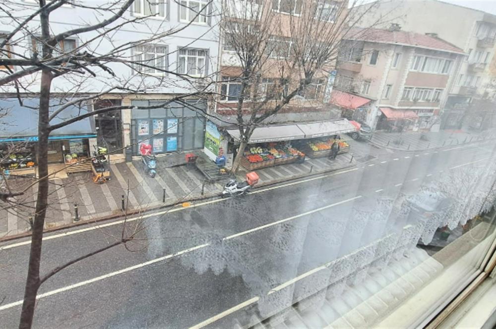Üsküdar'da Merkezi Konumda, Cadde Üstü , Krediye Uygun Satılık!
