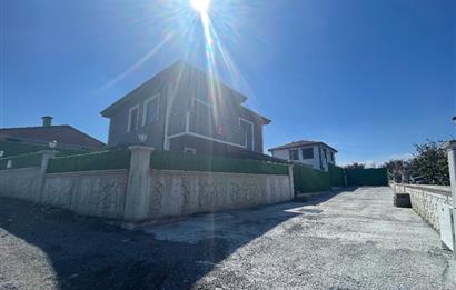 KAYNARCA BÜYÜKYANIK’ta 3+1 110 m2 Net Özel Havuzlu Bahçeli Sıfır Villa