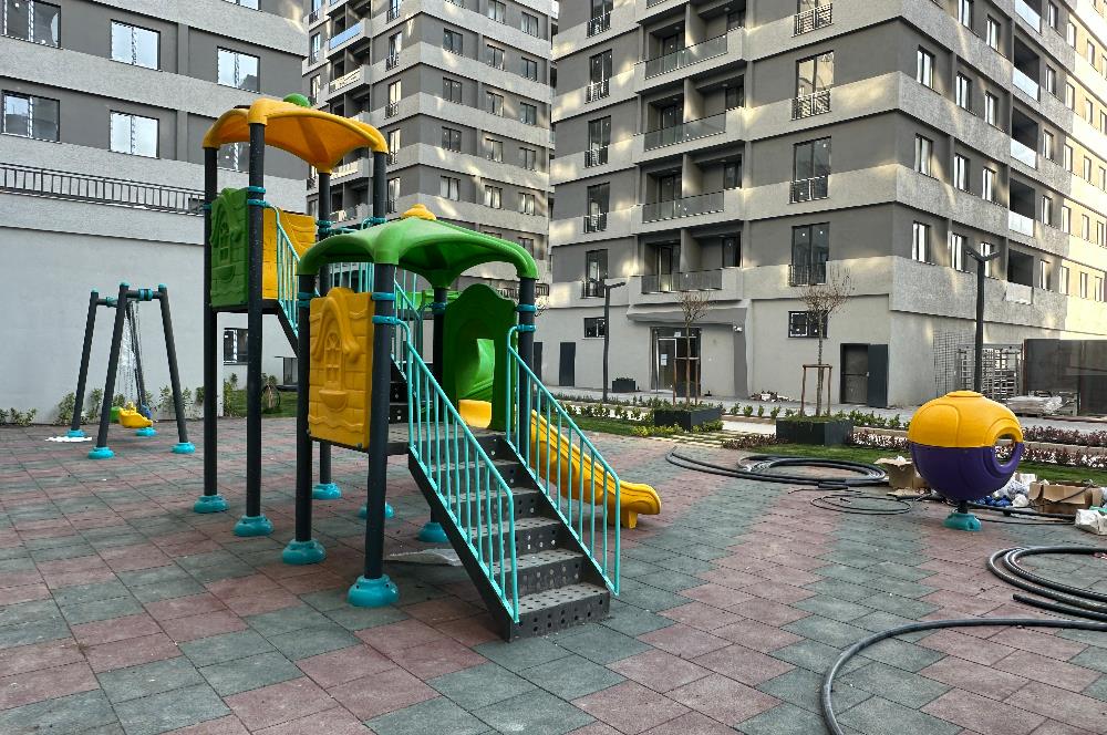 TUZLA ŞEHRİYAZ BEŞEVLER SİT. BAHÇE KULLANIMLI KİRALIK GENİŞ 2+1