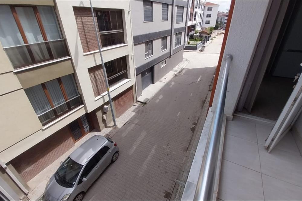 BATIKENT'TE 2+1 ARAKAT KOMBİLİ ASANSÖRLÜ EŞYALI DAİRE