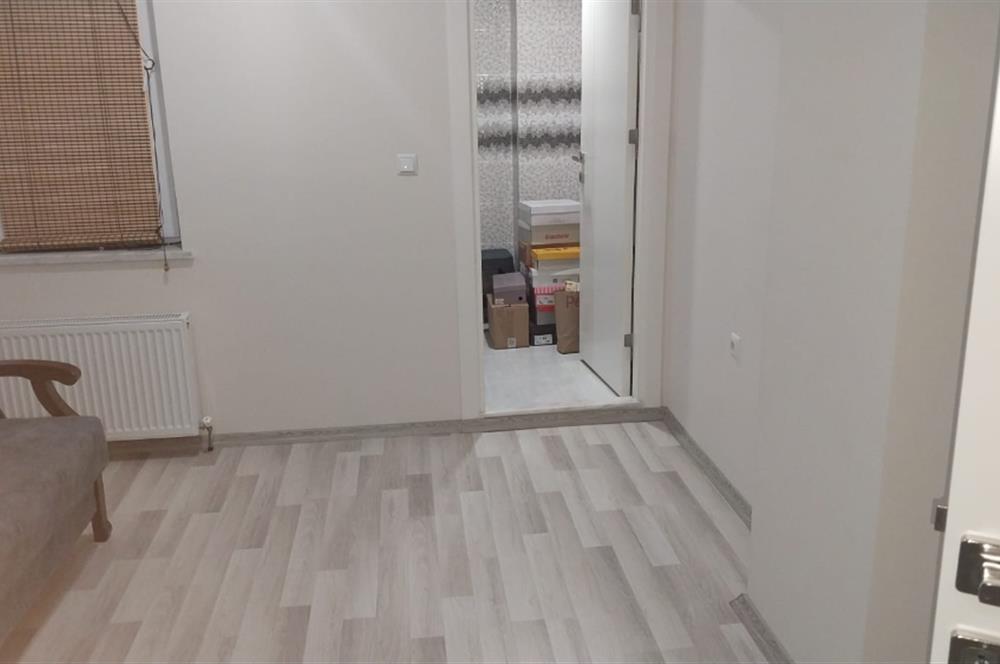 BATIKENT'TE 2+1 ARAKAT KOMBİLİ ASANSÖRLÜ EŞYALI DAİRE