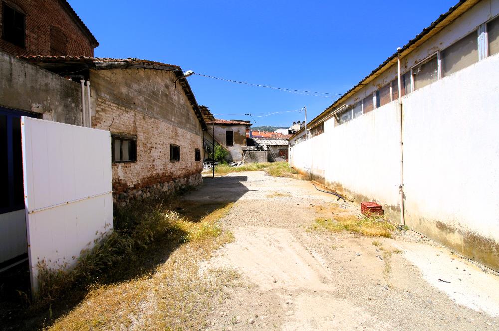 C21 MY MADRADAN EDREMİT'TE 3.900 M2 ARSA VE FABRİKA BİNASI