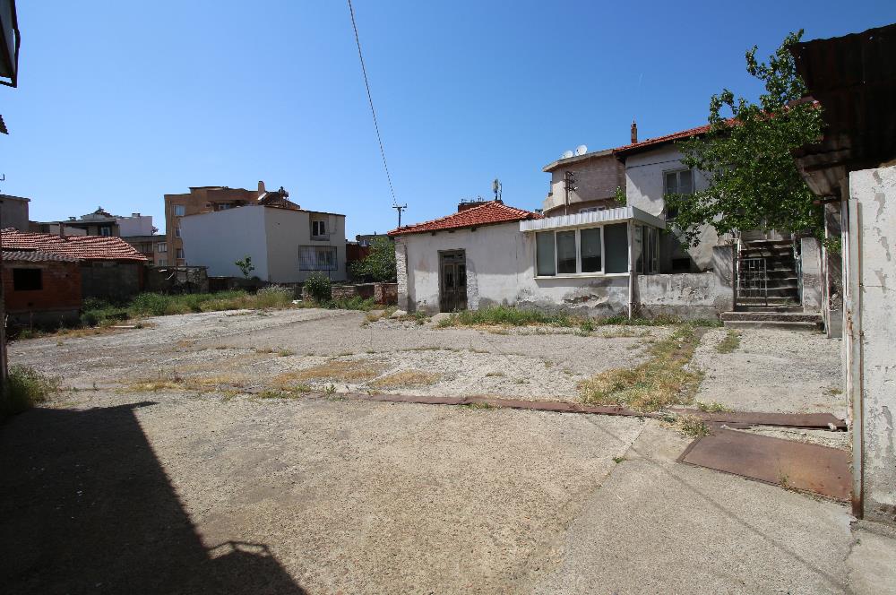 C21 MY MADRADAN EDREMİT'TE 3.900 M2 ARSA VE FABRİKA BİNASI