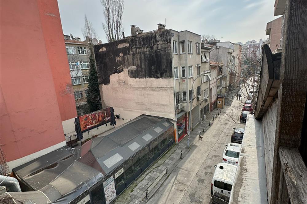 Kadıköy Hasanpaşa Ana Cadde Üzerinde Tabela Değeri Yüksek Bin