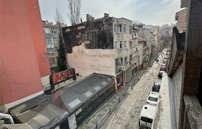 Kadıköy Hasanpaşa Ana Cadde Üzerinde Tabela Değeri Yüksek Bin
