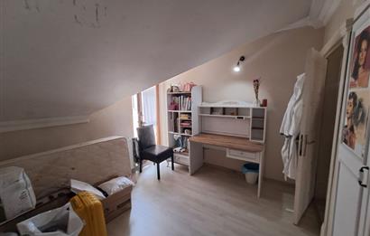 İZMİT MERKEZ DE KİRALIK FULL EŞYALI 4+1 ÇATI DUBLEKS