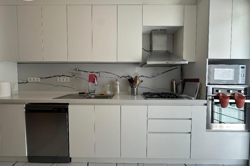 AYDINEVLERDE METRO'YA YAKIN ÇİFT GİRİŞLİ 4+2 DUBLEKS
