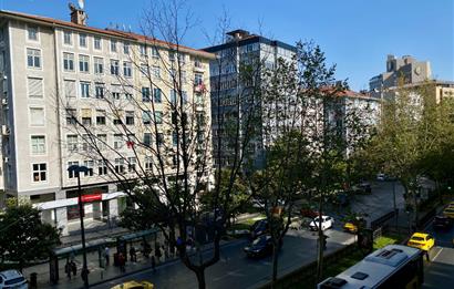 ŞİŞLİ ELMADAĞ CADDE ÜZERİ TEMİZ VE FERAH KİRALIK OFİS