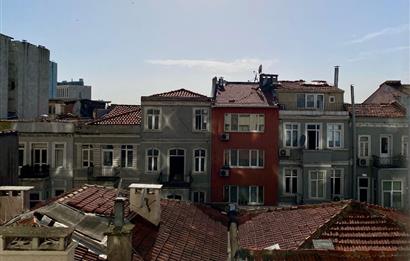 ŞİŞLİ ELMADAĞ CADDE ÜZERİ TEMİZ VE FERAH KİRALIK OFİS