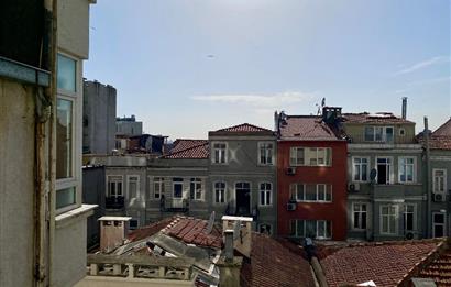 ŞİŞLİ ELMADAĞ CADDE ÜZERİ TEMİZ VE FERAH KİRALIK OFİS
