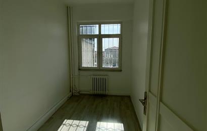 ŞİŞLİ ELMADAĞ CADDE ÜZERİ TEMİZ VE FERAH KİRALIK OFİS