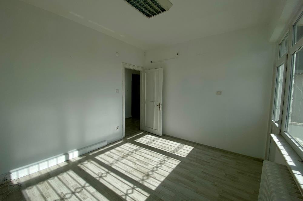 ŞİŞLİ ELMADAĞ CADDE ÜZERİ TEMİZ VE FERAH KİRALIK OFİS