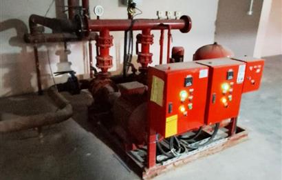 ATAŞEHİR GÜLDİBİ REZİDANS'DA MERKEZİ KONUMDA ÖNÜ AÇIK 2+1