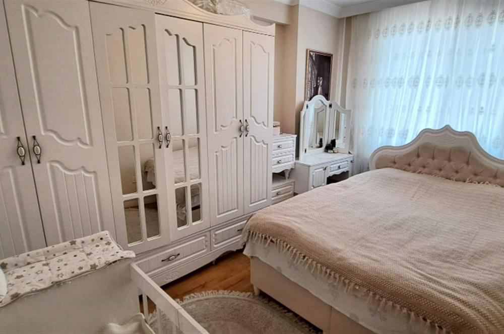 ATAŞEHİR GÜLDİBİ REZİDANS'DA MERKEZİ KONUMDA ÖNÜ AÇIK 2+1