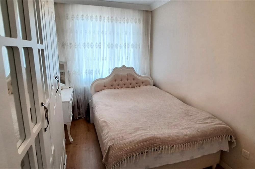 ATAŞEHİR GÜLDİBİ REZİDANS'DA MERKEZİ KONUMDA ÖNÜ AÇIK 2+1