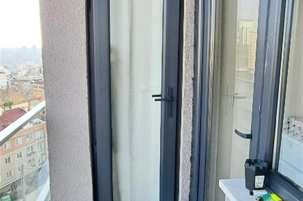 ATAŞEHİR GÜLDİBİ REZİDANS'DA MERKEZİ KONUMDA ÖNÜ AÇIK 2+1