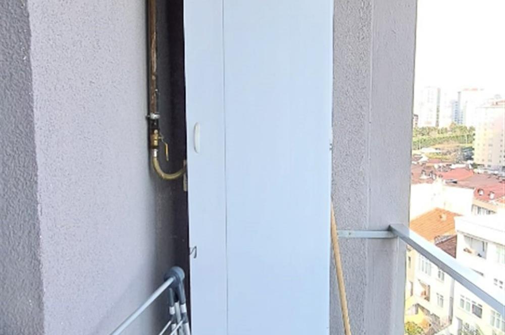 ATAŞEHİR GÜLDİBİ REZİDANS'DA MERKEZİ KONUMDA ÖNÜ AÇIK 2+1
