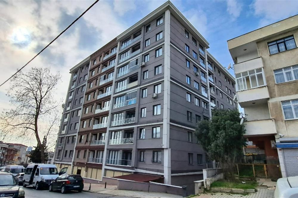 ATAŞEHİR GÜLDİBİ REZİDANS'DA MERKEZİ KONUMDA ÖNÜ AÇIK 2+1