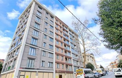 ATAŞEHİR GÜLDİBİ REZİDANS'DA MERKEZİ KONUMDA ÖNÜ AÇIK 2+1