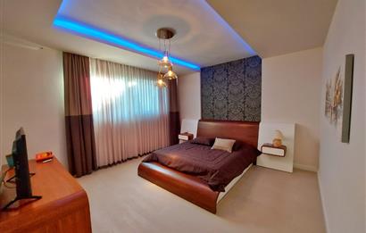 BODRUM YALIKAVAK 1100 M2 BAHÇE İÇERİSİNDE  6+2 YARI OLİMPİK HAVUZLU VİLLA