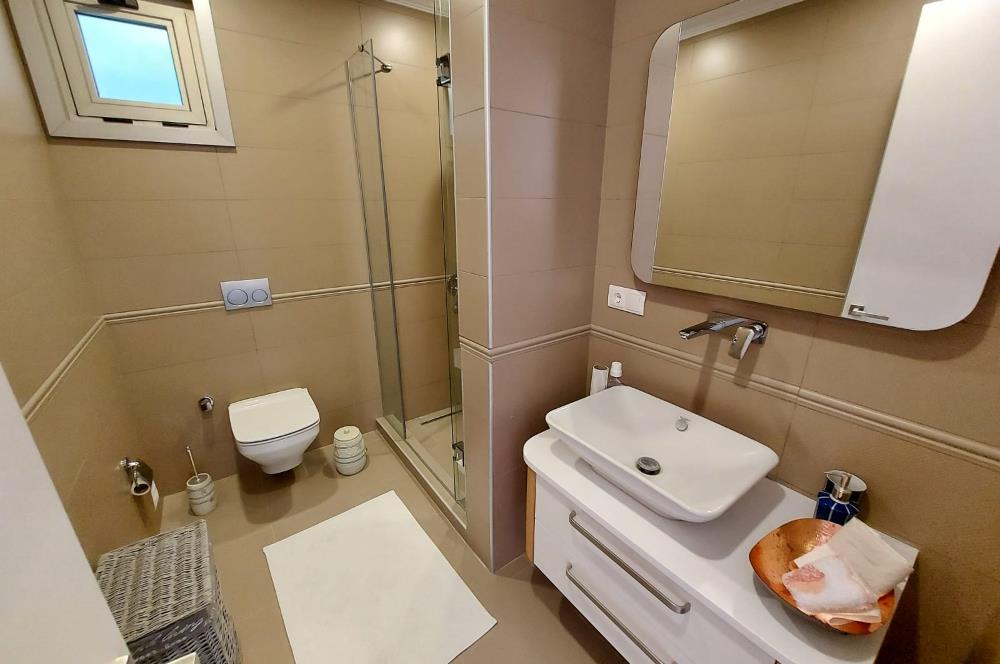 BODRUM YALIKAVAK 1100 M2 BAHÇE İÇERİSİNDE  6+2 YARI OLİMPİK HAVUZLU VİLLA