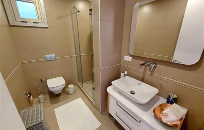 BODRUM YALIKAVAK 1100 M2 BAHÇE İÇERİSİNDE  6+2 YARI OLİMPİK HAVUZLU VİLLA