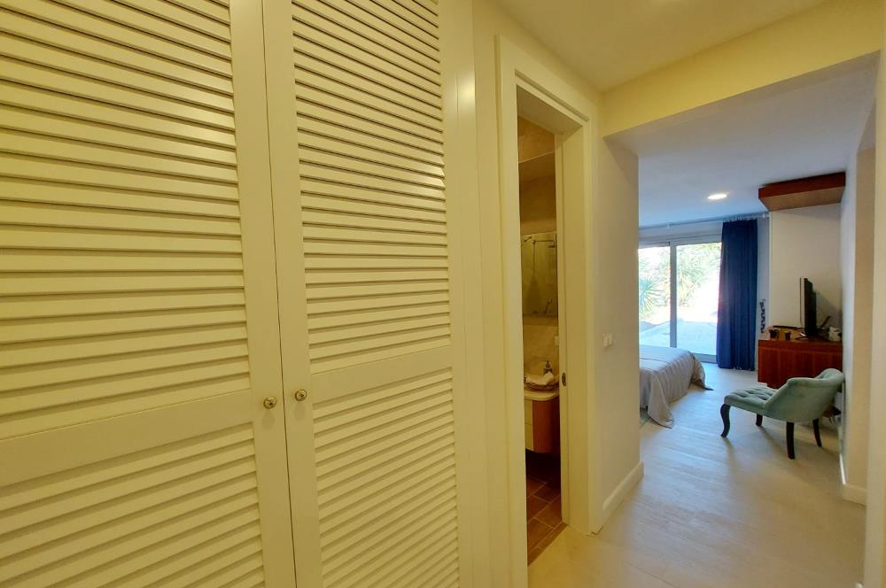 BODRUM YALIKAVAK 1100 M2 BAHÇE İÇERİSİNDE  6+2 YARI OLİMPİK HAVUZLU VİLLA